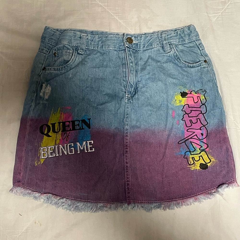 Que Blue and Purple Graphic Denim Skirt